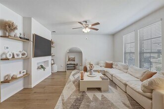 2137 Crooked Bow Dr in Mesquite, TX - Building Photo - Building Photo