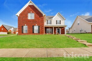2013 Fiona Way in Spring Hill, TN - Building Photo
