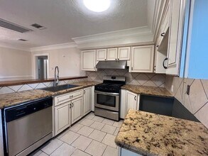 9522 Kerrwood Ln in Houston, TX - Building Photo - Building Photo