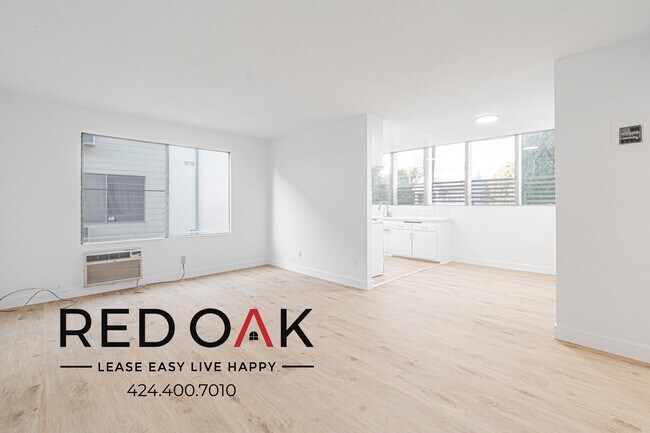 property at 1403 Tamarind Ave