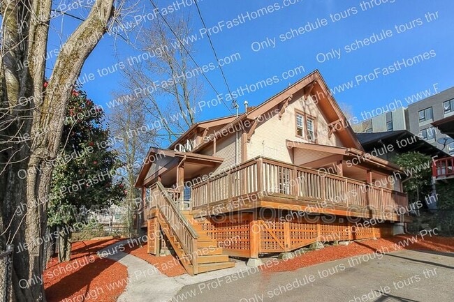 property at 3232 N Michigan Ave