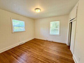 3715 Fieldcrest Rd in Charlotte, NC - Building Photo - Building Photo