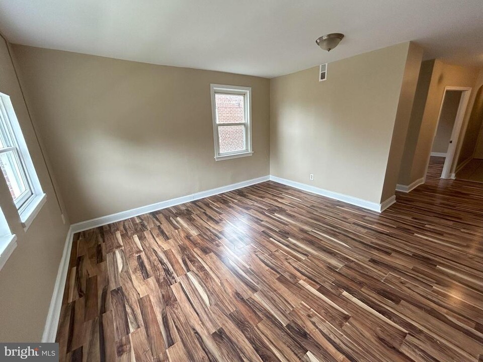 423 Mellon St SE-Unit -4 in Washington, DC - Building Photo
