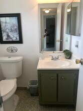 1010 Country Club Dr in Margate, FL - Foto de edificio - Building Photo