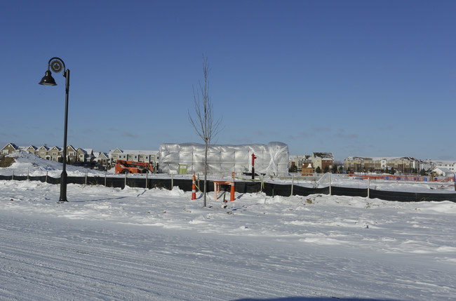 Skye at Arbor Lakes - Phase II in Maple Grove, MN - Foto de edificio - Building Photo