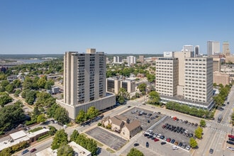 Liberty Tower in Tulsa, OK - Building Photo - Building Photo