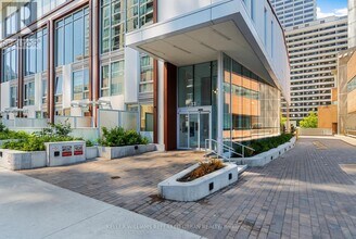 33 Helendale Ave in Toronto, ON - Building Photo - Building Photo