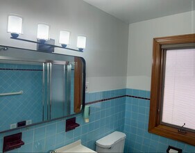 6564 Oakwood Dr in Independence, OH - Building Photo - Building Photo