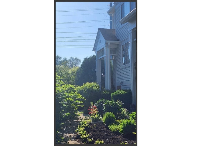 3421 Ravinia Cir in Aurora, IL - Building Photo - Building Photo