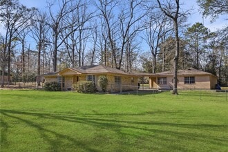 10505 Champion Village Dr in Conroe, TX - Building Photo - Building Photo