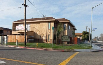 Bldg A in Turlock, CA - Foto de edificio - Building Photo