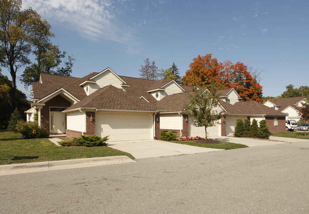 Christopher Woods in Southfield, MI - Building Photo