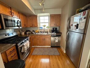 125 Library St in Chelsea, MA - Building Photo - Building Photo