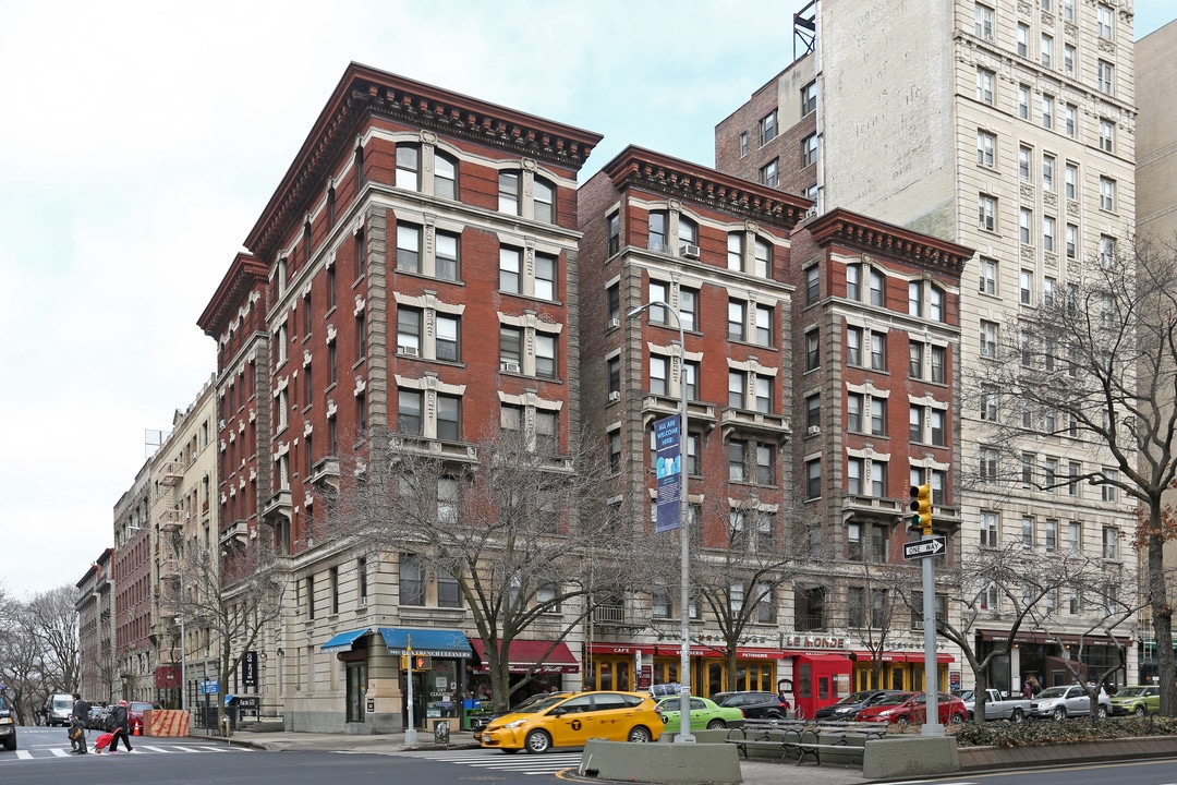 2881-2885 Broadway in New York, NY - Foto de edificio