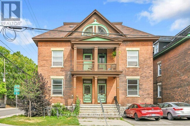 property at 253 Fifth Ave