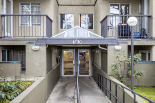 1530 Adanac St in Vancouver, BC - Building Photo - Building Photo