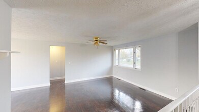 3801 Adell Rd in Columbus, OH - Foto de edificio - Building Photo