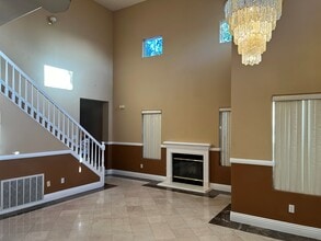 8940 Deira Ln in Anaheim, CA - Building Photo - Building Photo