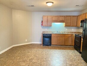 109 Maureen Dr in Clarksville, TN - Building Photo - Building Photo