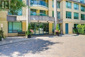 238 Doris Ave in Toronto, ON - Building Photo - Building Photo