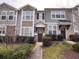 330 Carthage Ct in Durham, NC - Building Photo