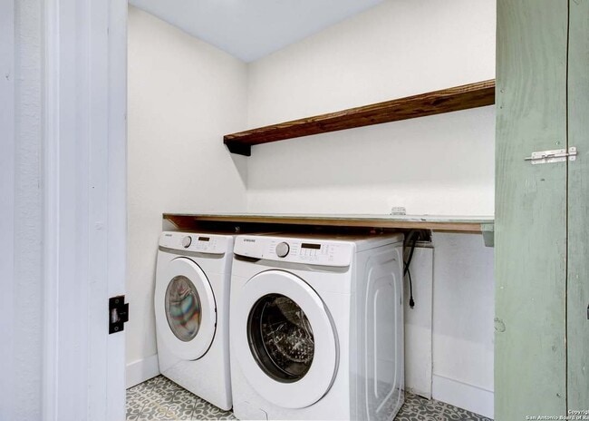 property at 415 S Olive St