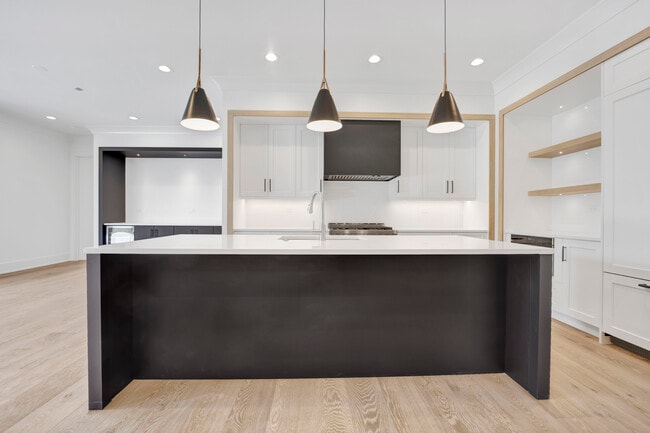 4918 N Lincoln Ave, Unit 2W in Chicago, IL - Foto de edificio - Building Photo