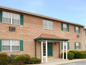 Sherwood Apartments in Bethlehem, PA - Building Photo - Building Photo