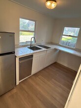 4511 SW Lander St in Seattle, WA - Building Photo - Building Photo