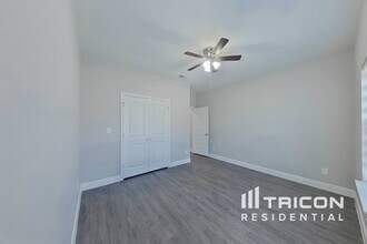 1908 Carrington Dr in Glenn Heights, TX - Foto de edificio - Building Photo