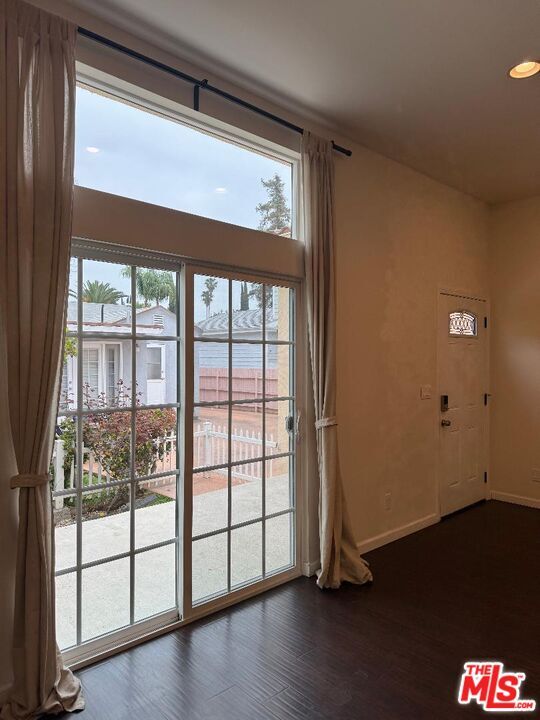 4501 Tobias Ave in Los Angeles, CA - Building Photo - Building Photo