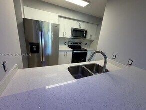 550 S Park Rd in Hollywood, FL - Building Photo - Building Photo