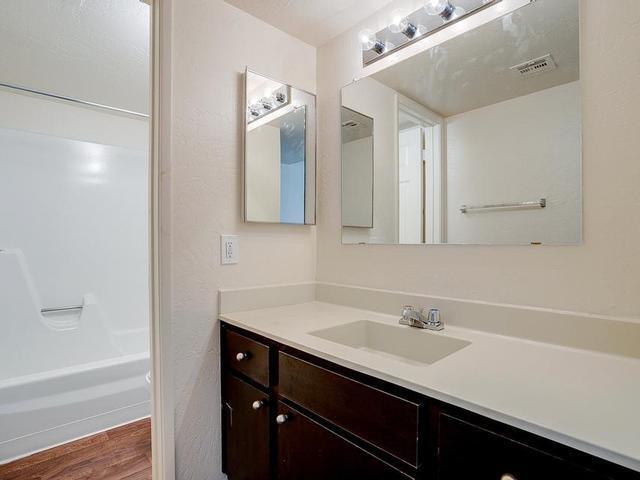 5225 E Thomas Rd-Unit -282 in Phoenix, AZ - Building Photo