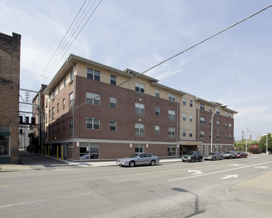 Pollock Apartments in Zanesville, OH - Building Photo