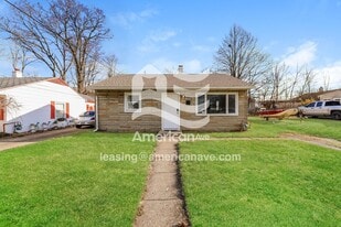 1818 Springmont Ave in Springfield, OH - Building Photo