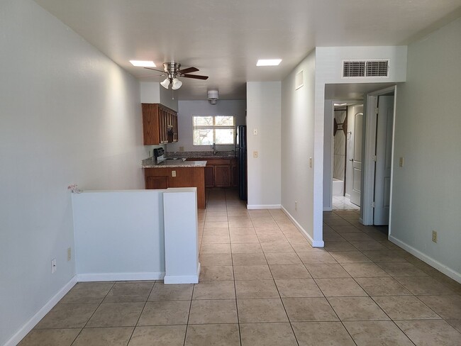 2831 N Estrella Ave in Tucson, AZ - Building Photo - Building Photo