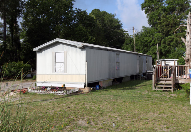 Royal Palms MHC in Wilmington, NC - Building Photo - Building Photo