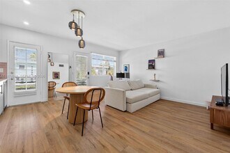 8600 Byron Ave in Miami Beach, FL - Building Photo - Building Photo