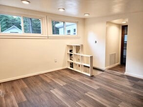 54 Sherwood Rd in Cortlandt Manor, NY - Building Photo - Building Photo