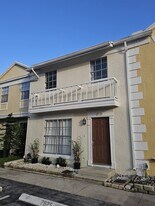 2925 Belmont Ln in Hollywood, FL - Building Photo