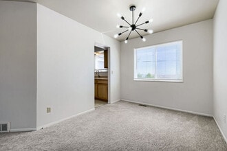 7315 Woody Creek Dr in Colorado Springs, CO - Building Photo - Building Photo