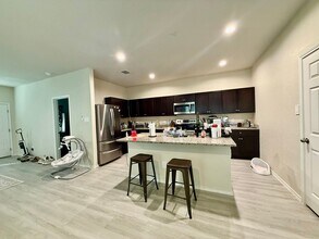 4527 Heathers Star St in Saint Hedwig, TX - Building Photo - Building Photo