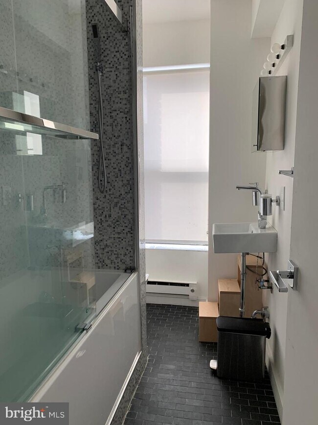 1001 St Paul St-Unit -2C in Baltimore, MD - Building Photo - Building Photo