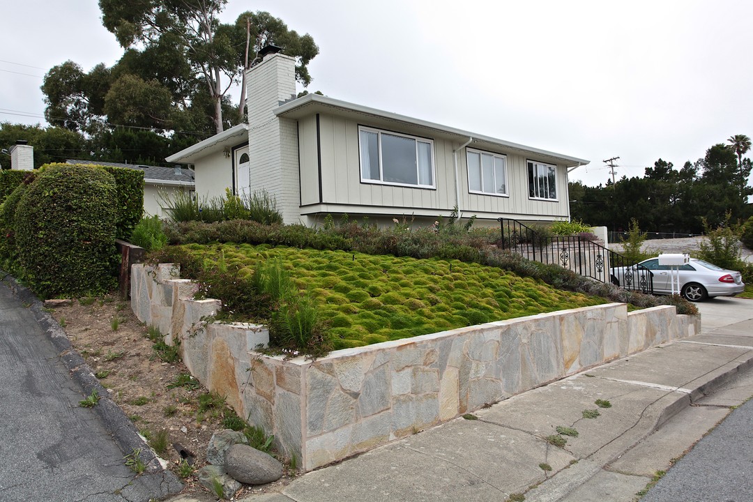 7 & 11 Vallejo Dr in Millbrae, CA - Building Photo