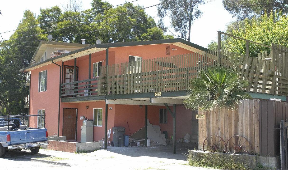 3544 Pierson St in Oakland, CA - Foto de edificio