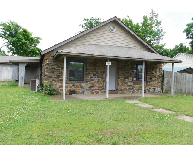 property at 214 N Main St
