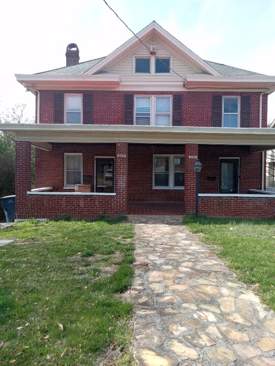 2311 Avenham Ave SW in Roanoke, VA - Building Photo