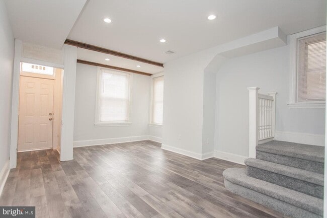 5229 Ridge Ave in Philadelphia, PA - Building Photo - Building Photo