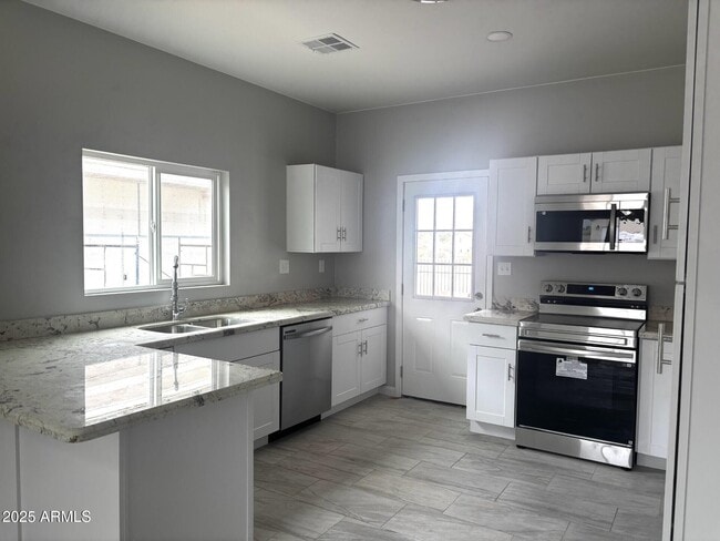 3540 Cam Del Rancho in Douglas, AZ - Building Photo - Building Photo