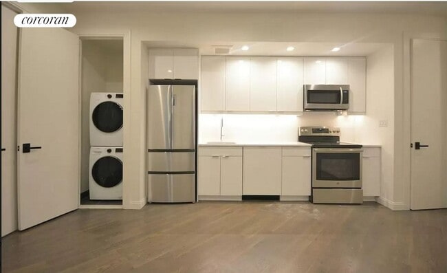 1321 Union St in Brooklyn, NY - Building Photo - Building Photo